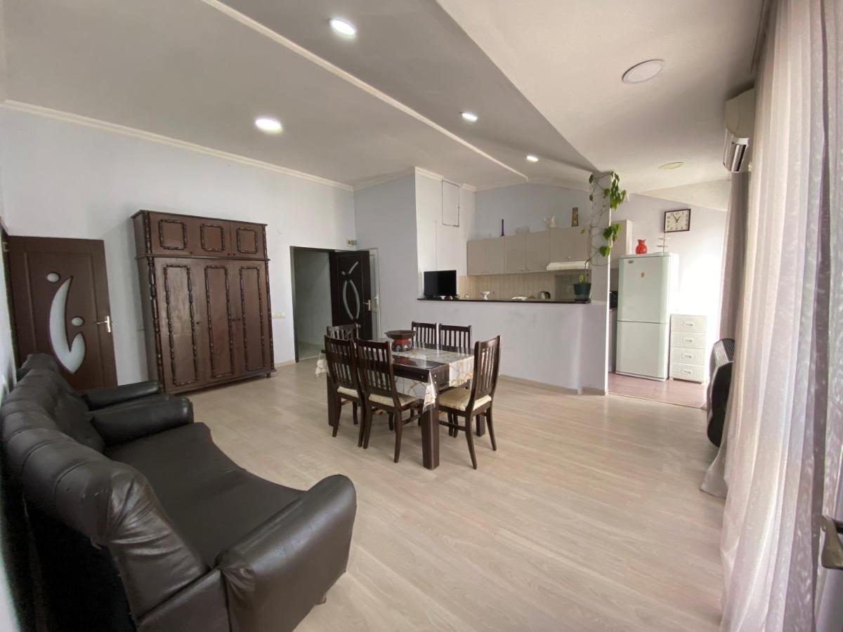 Apartment On Luka Asatiani 2 Batum Dış mekan fotoğraf