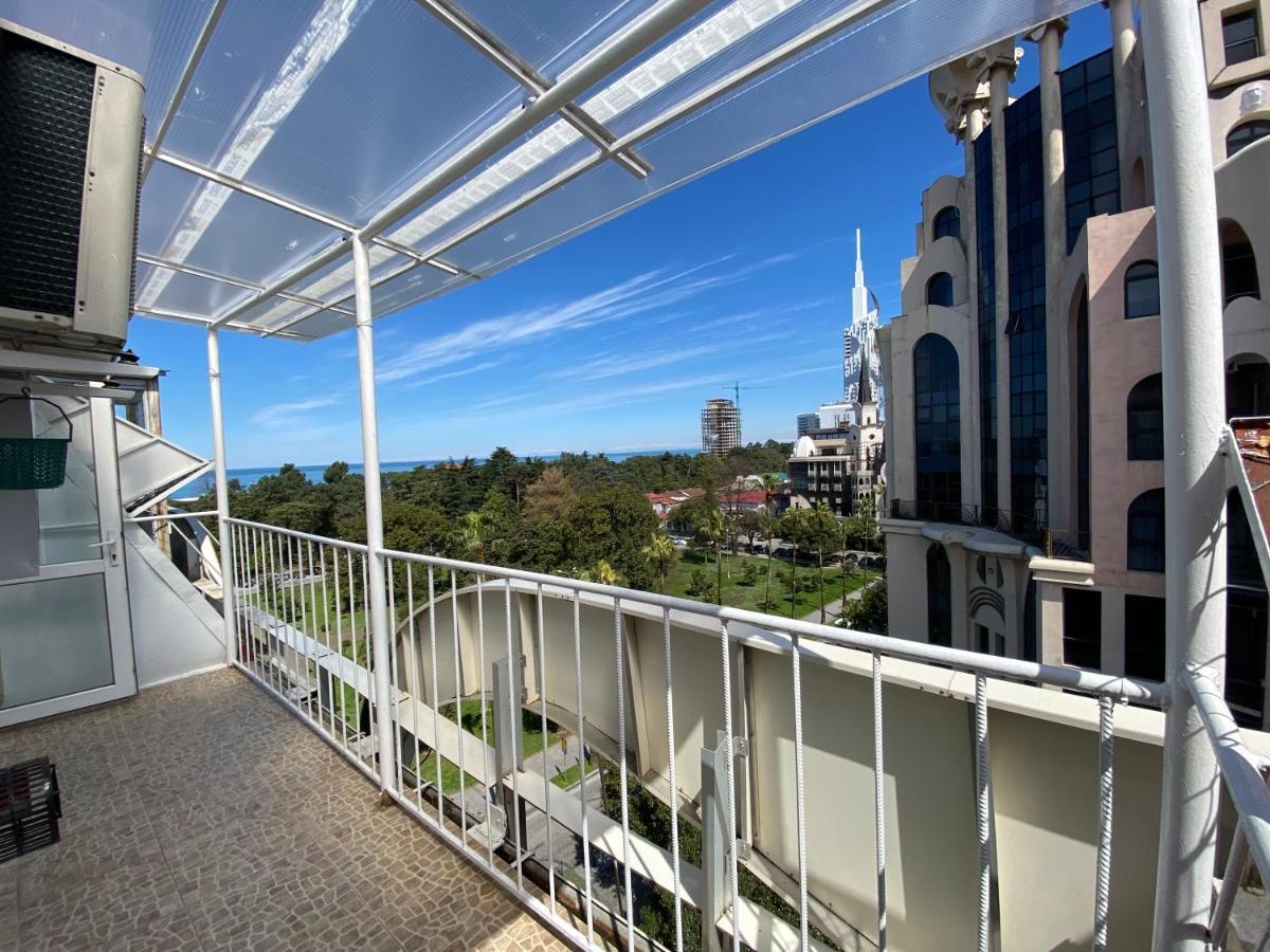 Apartment On Luka Asatiani 2 Batum Dış mekan fotoğraf
