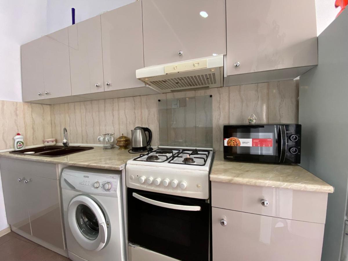 Apartment On Luka Asatiani 2 Batum Dış mekan fotoğraf