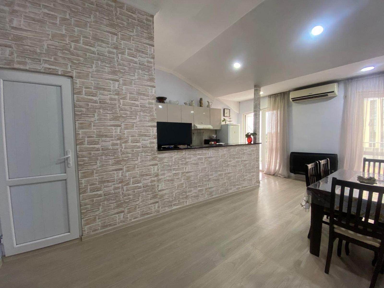 Apartment On Luka Asatiani 2 Batum Dış mekan fotoğraf